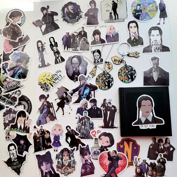 Wednesday Addams Gift Box - Picture 9 of 11